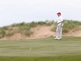 President Trump på egen golfbane i Skotland